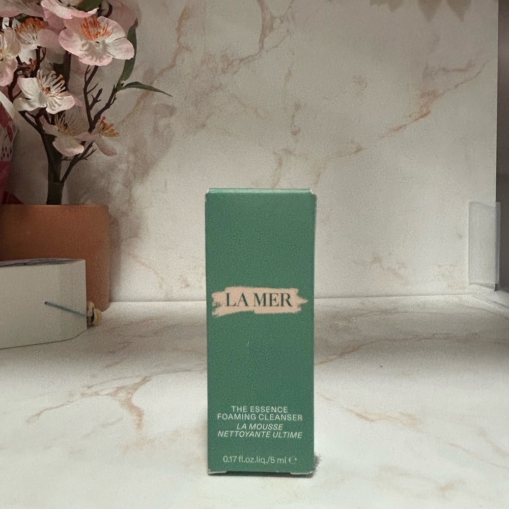 LA MER The Essence Foaming Cleanser. NWT 5ml
